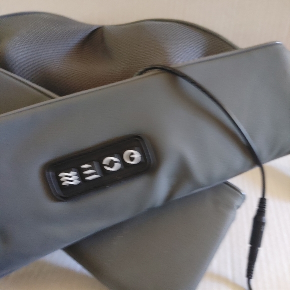 NWOT Deestop Neck and Shoulder Heat Messager - Picture 7 of 15